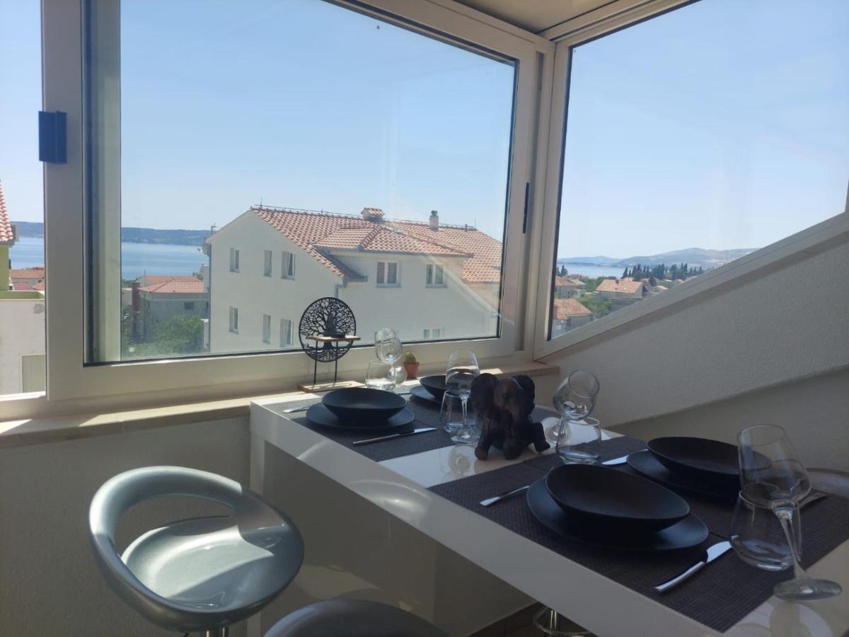 Top Floor Apartment With Sea View Kaštela Exteriér fotografie