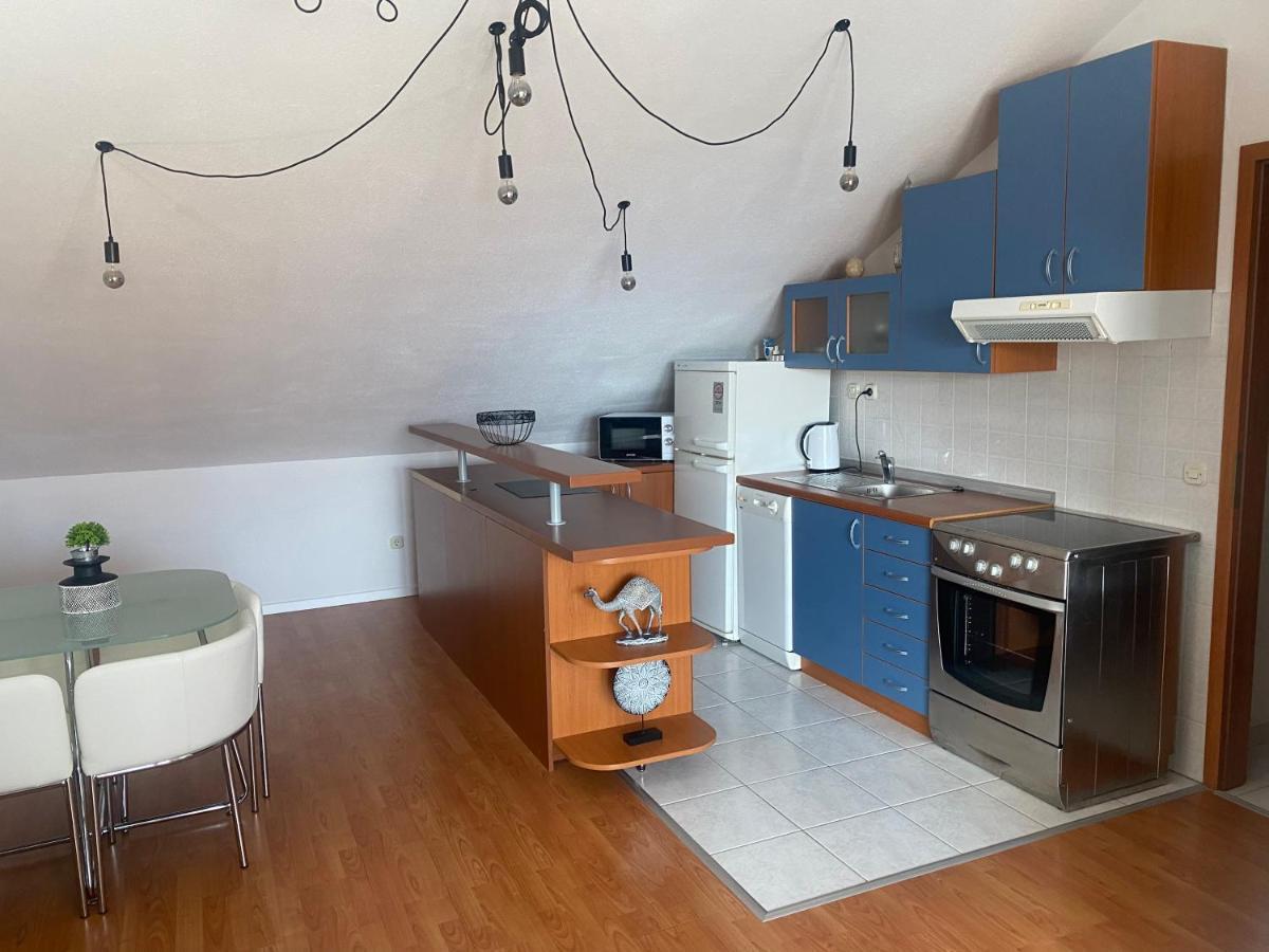 Top Floor Apartment With Sea View Kaštela Exteriér fotografie